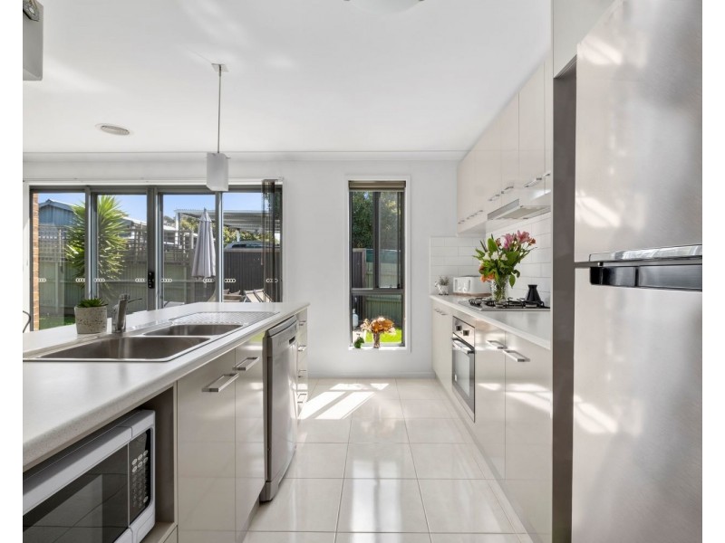 4 Cross Street, Kangaroo Flat VIC 3555