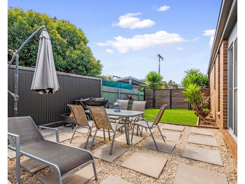 4 Cross Street, Kangaroo Flat VIC 3555