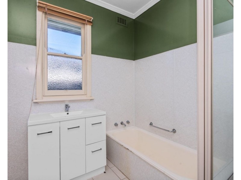 164 Mackenzie Street West Street, Golden Square VIC 3555