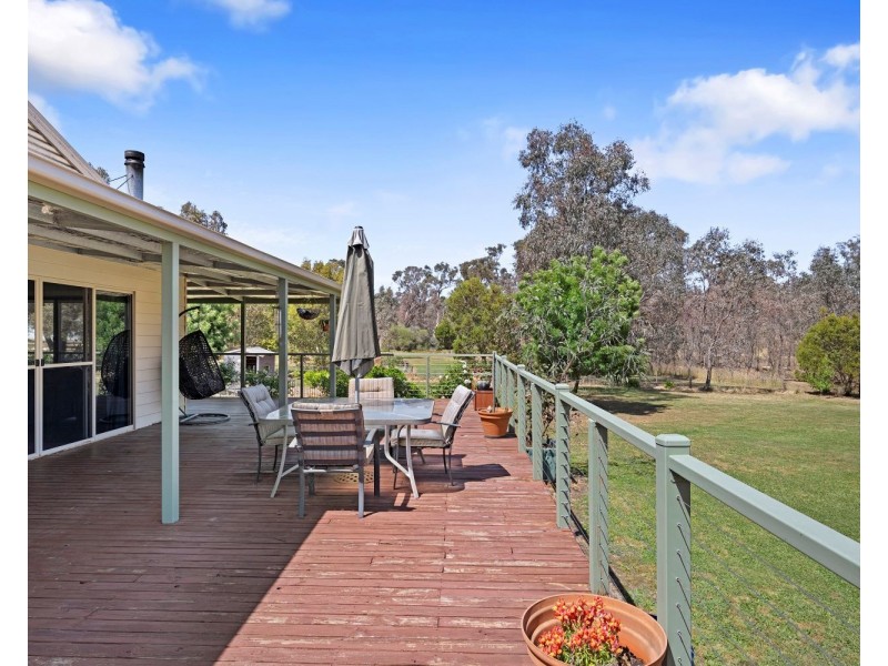 15  Daffodil Lane, Ravenswood VIC 3453