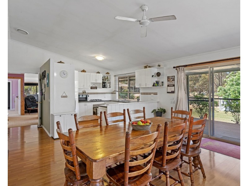 15  Daffodil Lane, Ravenswood VIC 3453