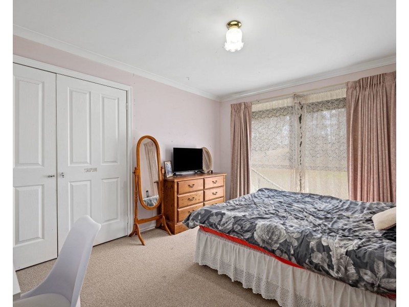 15  Daffodil Lane, Ravenswood VIC 3453