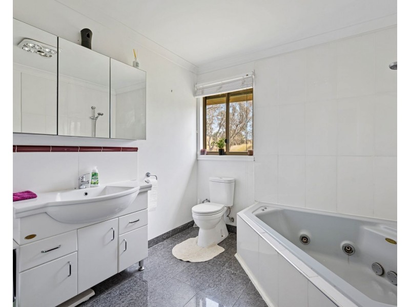 15  Daffodil Lane, Ravenswood VIC 3453