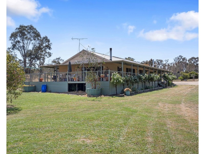 15  Daffodil Lane, Ravenswood VIC 3453