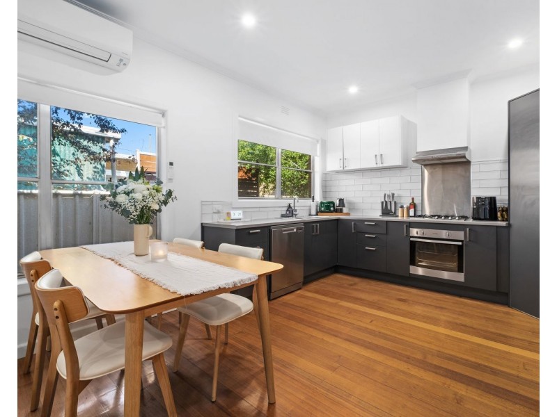 18 Carolin Street, Flora Hill VIC 3550