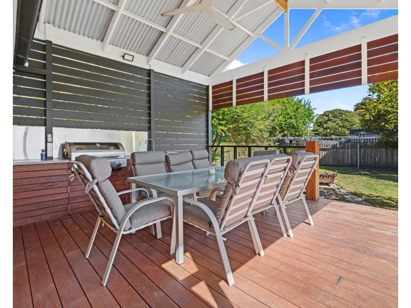 18 Carolin Street, Flora Hill VIC 3550