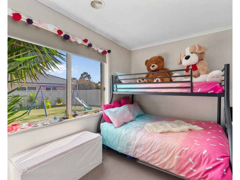 26 Cooba Drive, Epsom VIC 3551