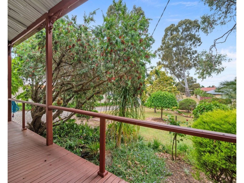 23 Grant Street, Long Gully VIC 3550