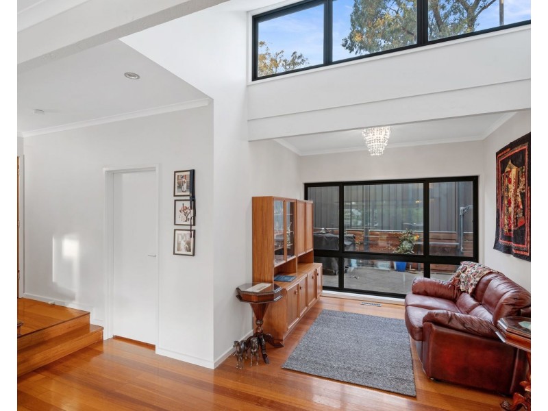 6 McIvor Court, Kennington VIC 3550