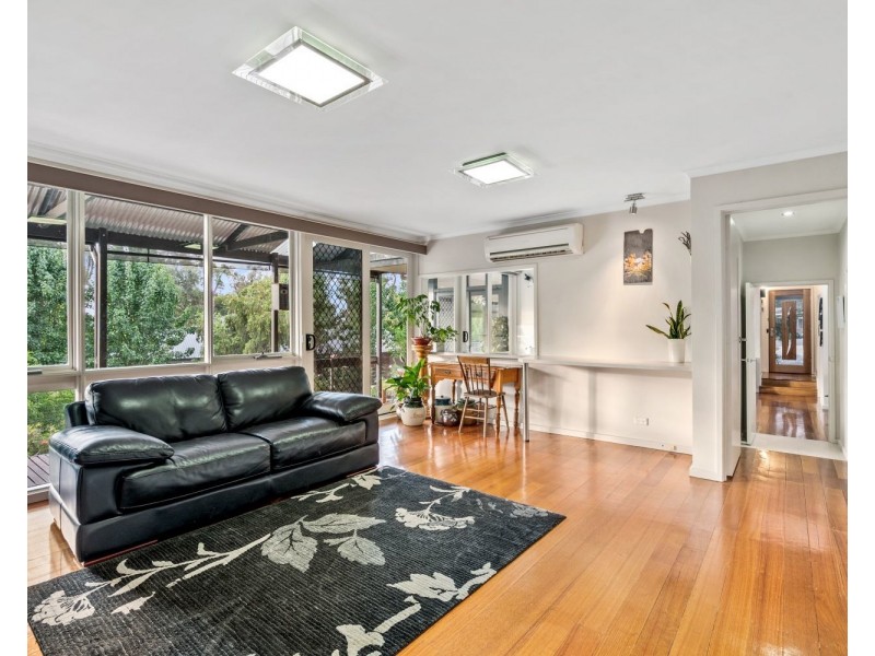 6 McIvor Court, Kennington VIC 3550