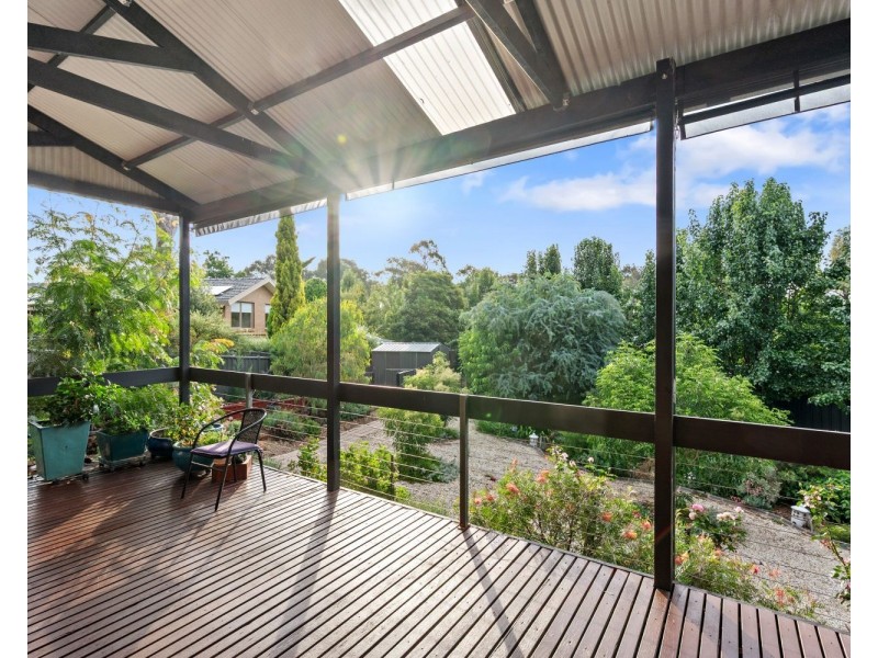 6 McIvor Court, Kennington VIC 3550