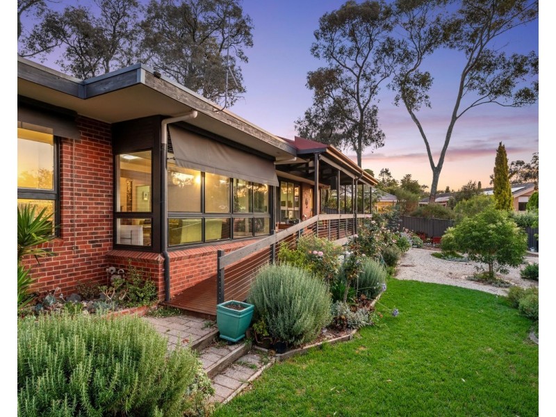 6 McIvor Court, Kennington VIC 3550