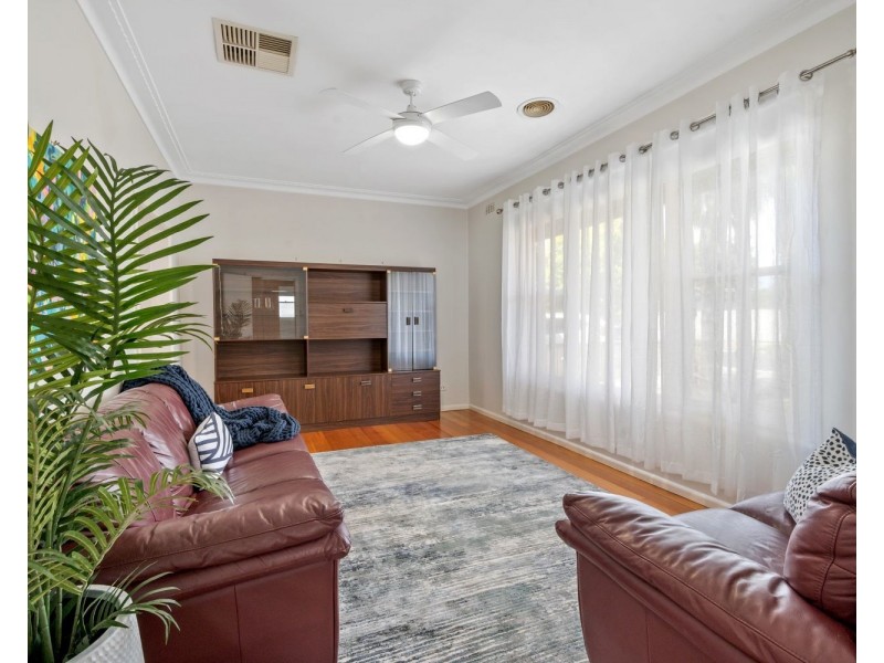 6 Benghasi Avenue, Golden Square VIC 3555