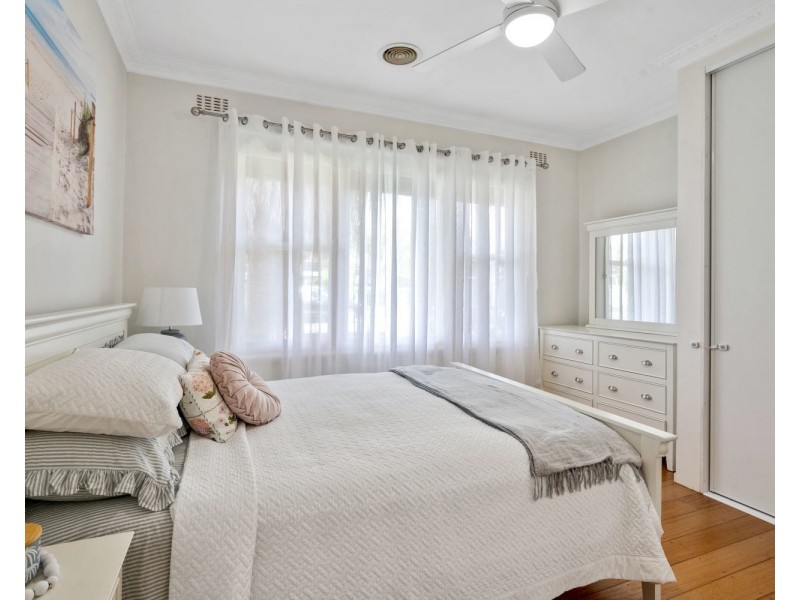 6 Benghasi Avenue, Golden Square VIC 3555