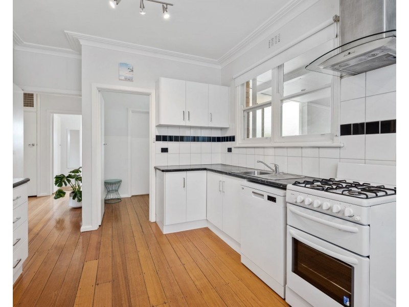 6 Benghasi Avenue, Golden Square VIC 3555