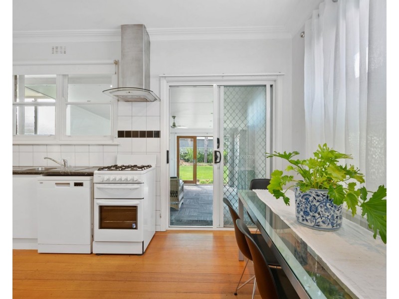 6 Benghasi Avenue, Golden Square VIC 3555