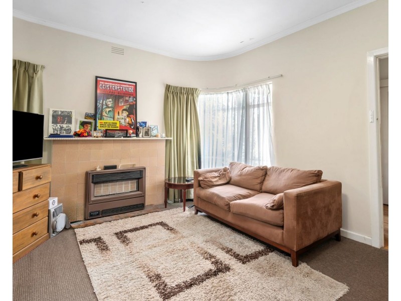 99 Sternberg Street, Kennington VIC 3550