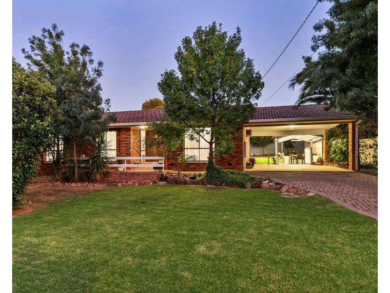 23 Woodbury Street, Strathdale VIC 3550