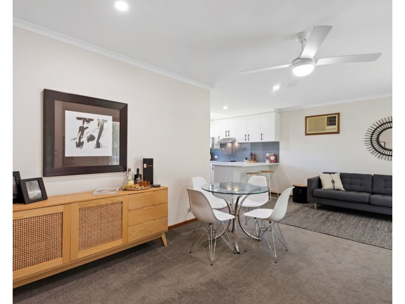 23 Woodbury Street, Strathdale VIC 3550