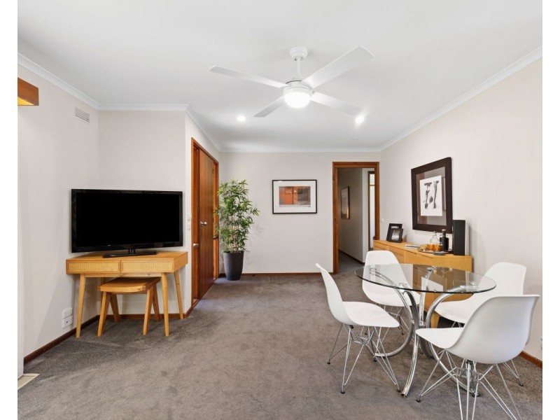 23 Woodbury Street, Strathdale VIC 3550