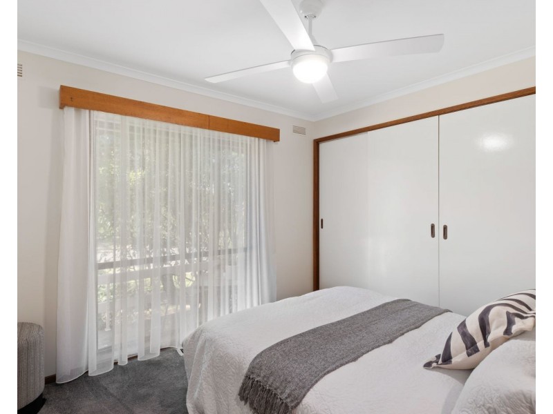 23 Woodbury Street, Strathdale VIC 3550