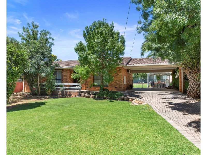 23 Woodbury Street, Strathdale VIC 3550