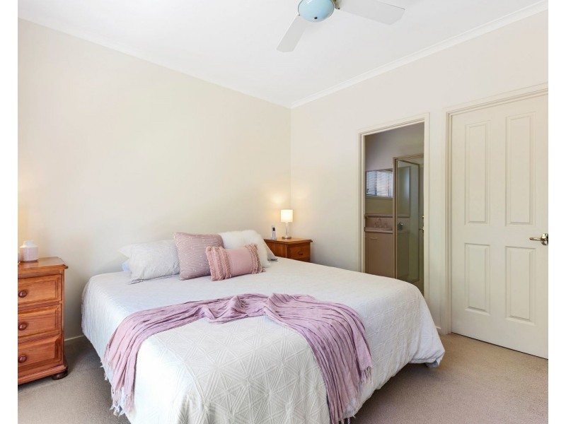 99 Morrison Street, Kangaroo Flat VIC 3555