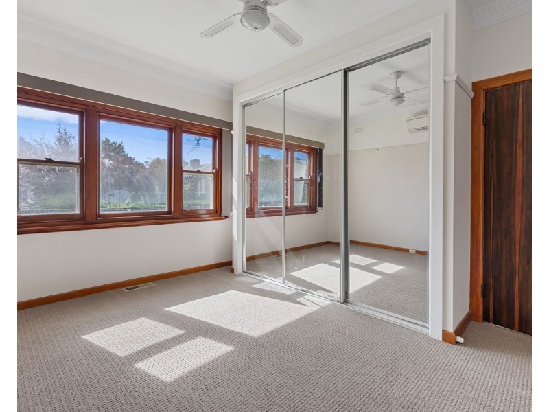 7 Royal Avenue, Kennington VIC 3550