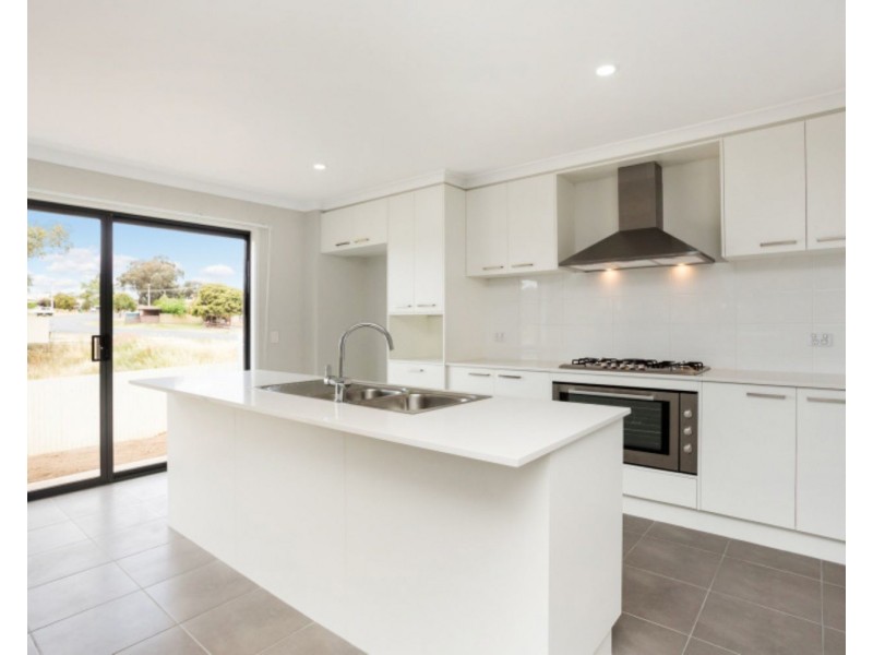 6a Jobs Gully Road, California Gully VIC 3556