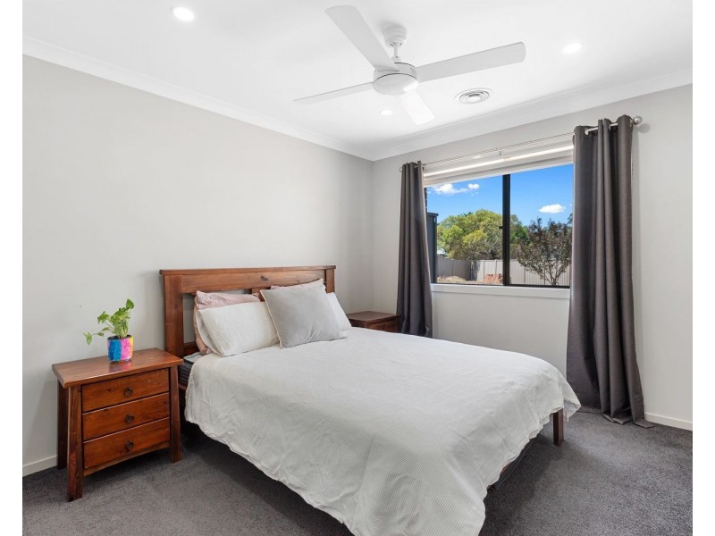 10 Limousin Court, Ascot VIC 3551