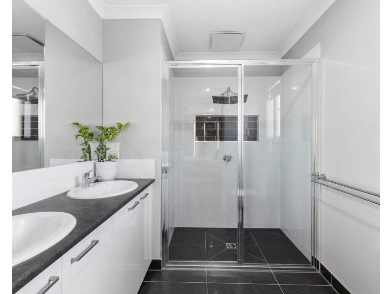 10 Limousin Court, Ascot VIC 3551