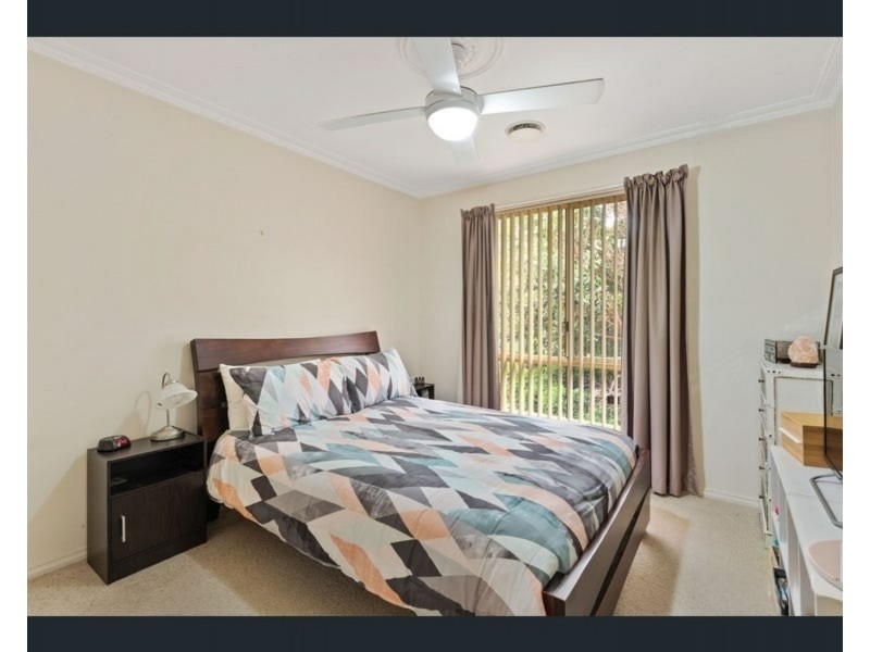 2/6 Davey Close, Flora Hill VIC 3550
