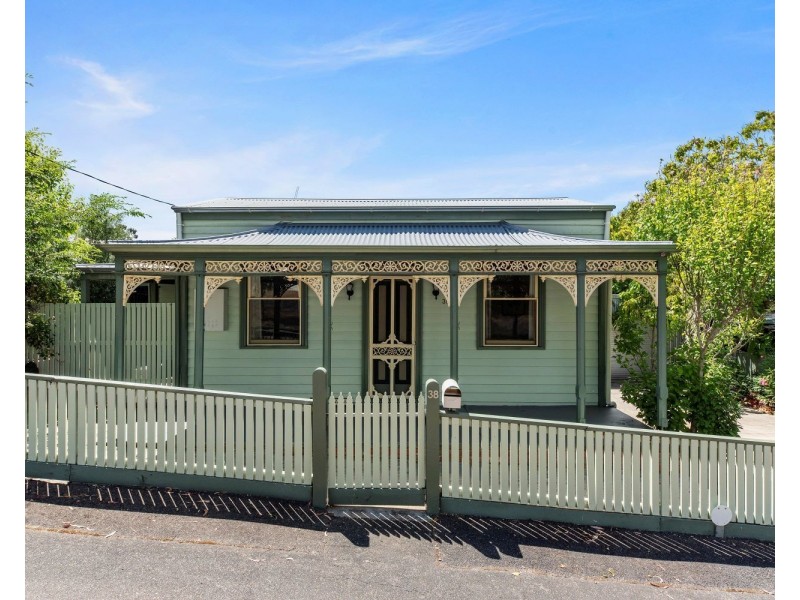 38 Honeysuckle Street, Bendigo VIC 3550