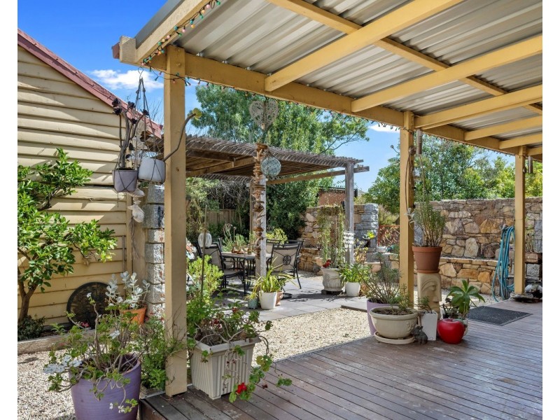 2 Carter Street, Flora Hill VIC 3550