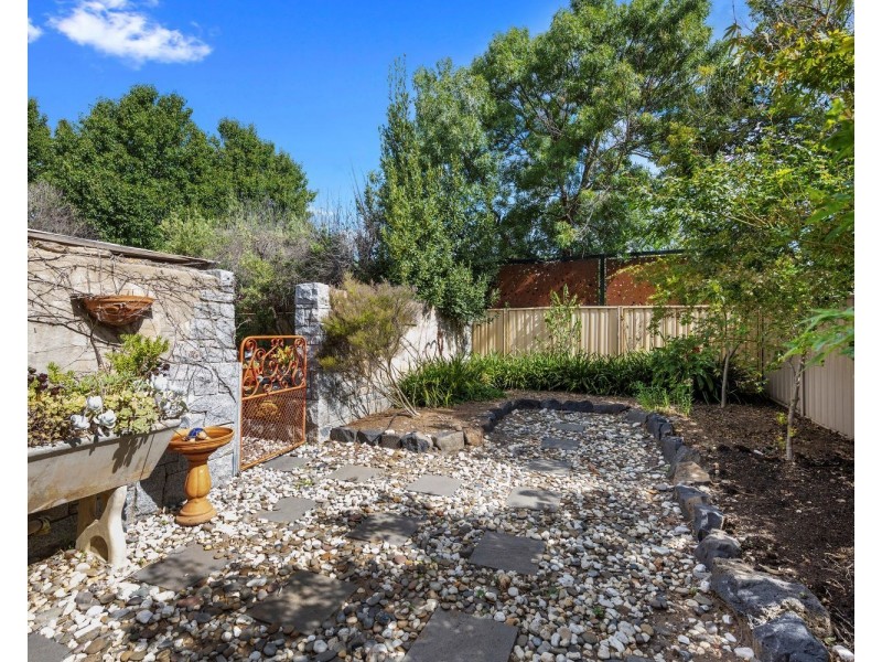 2 Carter Street, Flora Hill VIC 3550