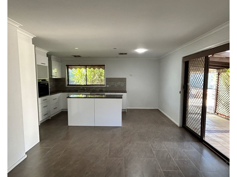 37 Balmoral Drive, Golden Square VIC 3555