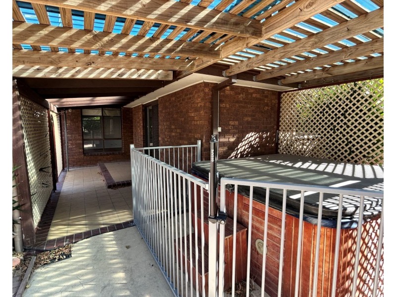 37 Balmoral Drive, Golden Square VIC 3555