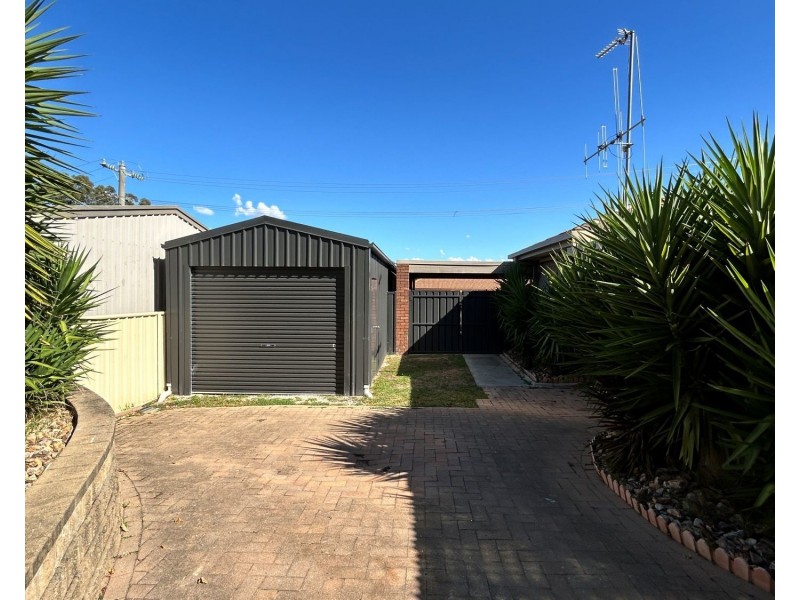 37 Balmoral Drive, Golden Square VIC 3555