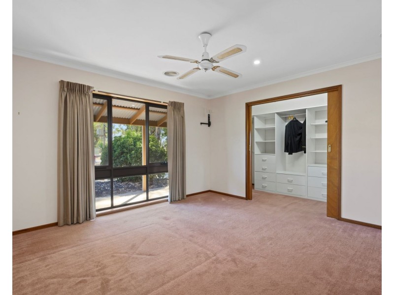 4 Golf Course Road, Epsom VIC 3551