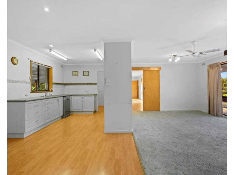 4 Golf Course Road, Epsom VIC 3551