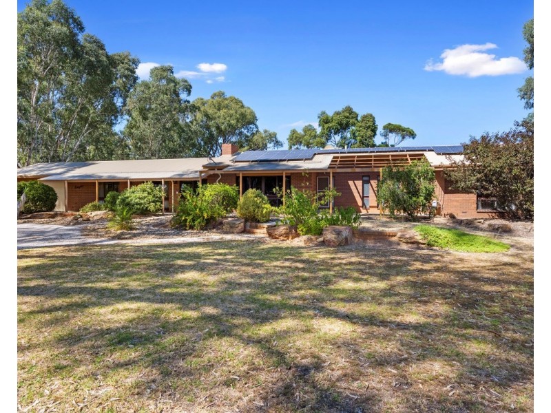 4 Golf Course Road, Epsom VIC 3551