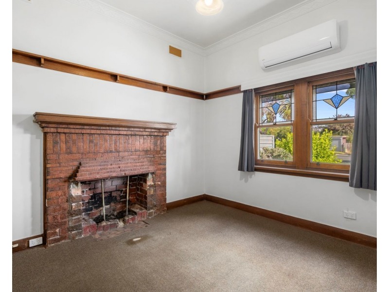 9 Hodgkinson Street, Kennington VIC 3550