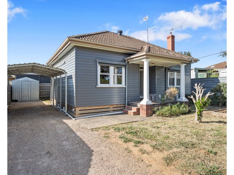9 Hodgkinson Street, Kennington VIC 3550