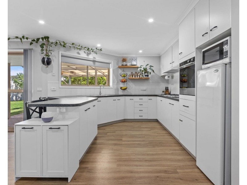 18 Jackman Court, Golden Square VIC 3555