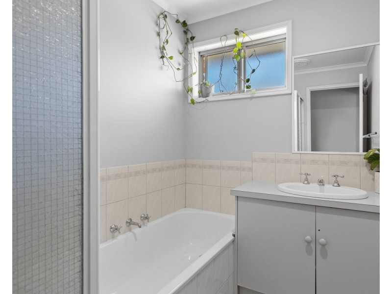 18 Jackman Court, Golden Square VIC 3555