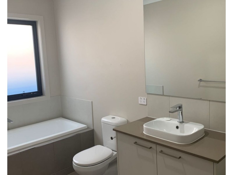 19 Hesse Avenue, Flora Hill VIC 3550