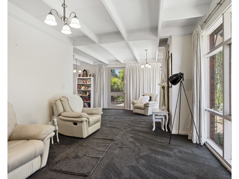 45 Holmes Road, Long Gully VIC 3550