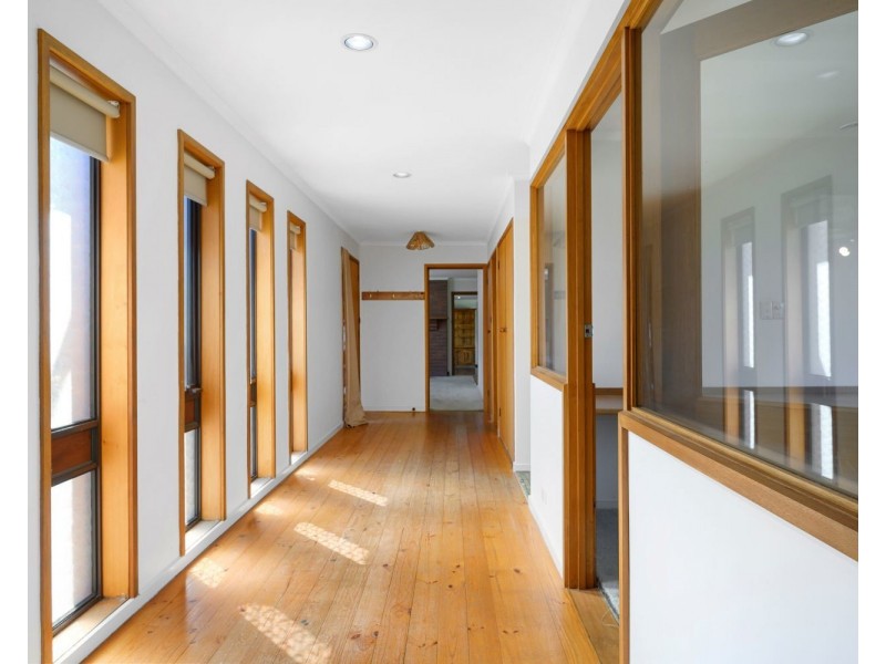 4 Golf Course Road, Epsom VIC 3551