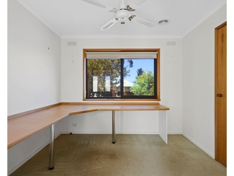 4 Golf Course Road, Epsom VIC 3551