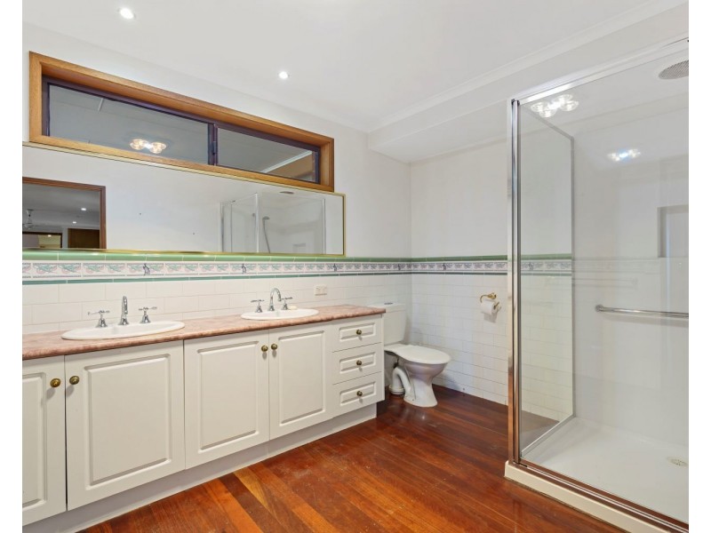 4 Golf Course Road, Epsom VIC 3551